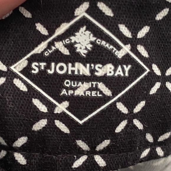 St. John's Bay Women's Black & White Dashed Diamond Pattern Capri Dress Pants 12 - Picture 2 of 14